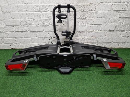 Nette Thule EasyFold XT 933 fietsendrager voor 2 E-bikes, Auto diversen, Fietsendragers, Zo goed als nieuw, Trekhaakdrager, 2 fietsen