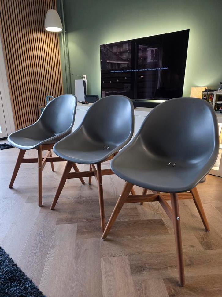 6 Ikea Fanbyn stoelen, grijs met houten onderstel, Huis en Inrichting, Stoelen, Gebruikt, Vijf, Zes of meer stoelen, Hout, Kunststof