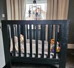 Zwarte houten box inclusief boxmobiel, Kinderen en Baby's, Ophalen of Verzenden, Gebruikt, Wieg