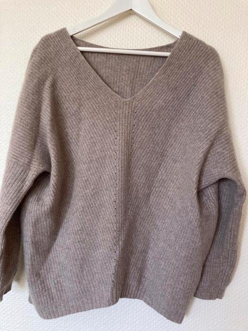 SOFT GOAT Grijze Trui Van 100% Cashmere Maat XL, Kleding | Dames, Truien en Vesten, Zo goed als nieuw, Maat 46/48 (XL) of groter