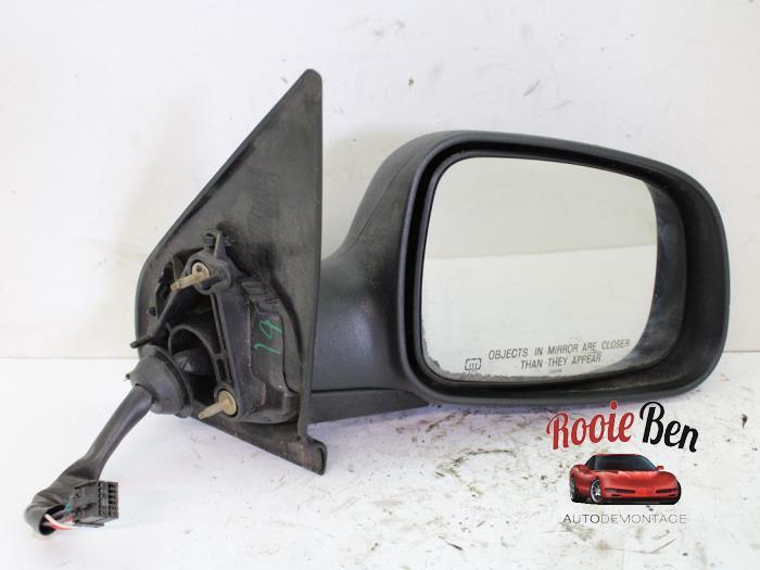 Buitenspiegel rechts van een Chrysler Voyager, Auto-onderdelen, Spiegels, Gebruikt, -, Ophalen of Verzenden, -