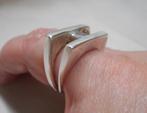 Zilveren modernist ring met steen maat 17.25 nr.364, Verzenden, Zo goed als nieuw, 17 tot 18, Dame