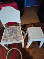 Vintage Stoel met Krukje, Ophalen, Hout, Gebruikt, Wit