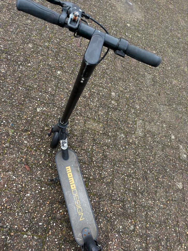 Elektrische step, Fietsen en Brommers, Steps, Zo goed als nieuw, Elektrische step (E-scooter), Ophalen