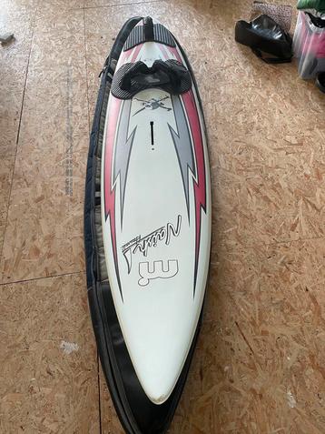 Surfboard Naish 8,4 wave comp beschikbaar voor biedingen