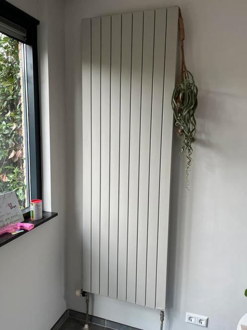 Verticale design Radiator te koop, Doe-het-zelf en Verbouw, Verwarming en Radiatoren, Gebruikt, Radiator, 800 watt of meer, 30 tot 80 cm