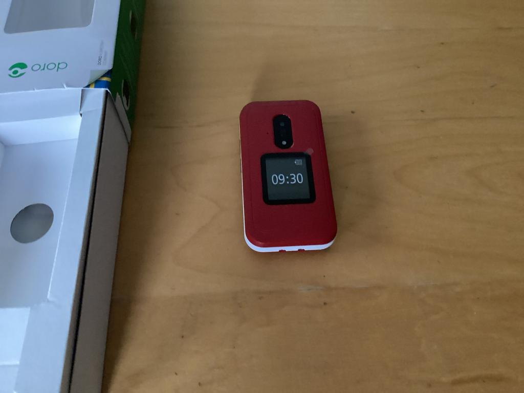 Doro Leva E30 Inklapmodel - Betrouwbare Seniorentelefoon, Nieuw, Inklapmodel, Ophalen of Verzenden, Minder dan 3 megapixel