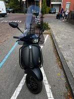 Full option Vespa sprint notte 2021, Fietsen en Brommers, Scooters | Vespa, Ophalen, Overige modellen, Maximaal 45 km/u, Zo goed als nieuw