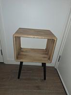 Klein houten kastje / bijzettafel, Huis en Inrichting, 45 tot 60 cm, Minder dan 55 cm, Gebruikt, Ophalen of Verzenden