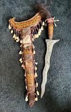 ️ Dayak ceremonieel zwaard – authentieke Mandau uit Borneo, Antiek en Kunst, Ophalen of Verzenden