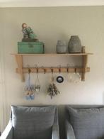 Brocante kapstok regaal okergeel met oude haken 1.22 br, Ophalen, Gebruikt