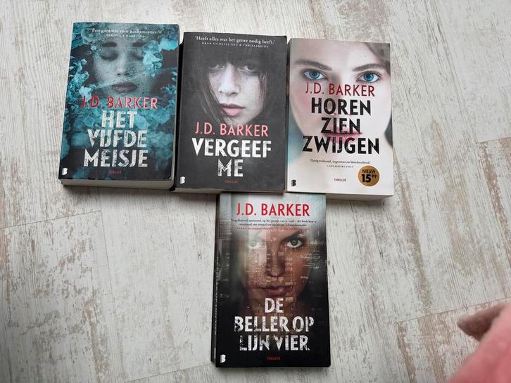 J.D. Barker Trilogie + los boek, Boeken, Thrillers, Gelezen, Nederland, Ophalen of Verzenden