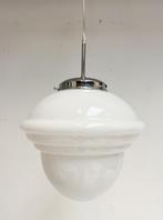 Opaalglazen plafondlamp met kabel uit de 1960’s, Gebruikt, Vintage, Ophalen of Verzenden, X