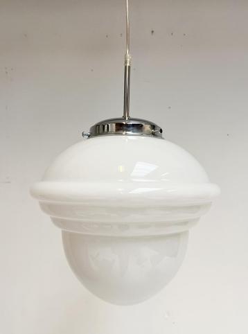Opaalglazen plafondlamp met kabel uit de 1960’s  beschikbaar voor biedingen