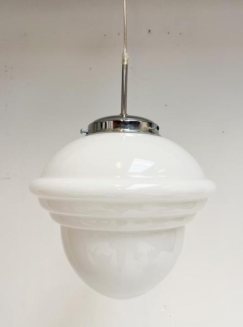 Opaalglazen plafondlamp met kabel uit de 1960’s, Huis en Inrichting, Lampen | Plafondlampen, Gebruikt, Glas, Metaal, Ophalen of Verzenden