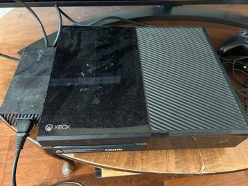 Xbox one met spellen en 2 controllers beschikbaar voor biedingen