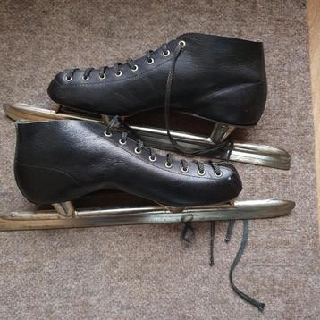 schaatsen noren maat 45 beschikbaar voor biedingen