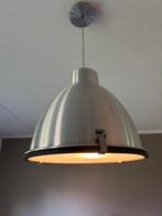 Industriële aluminium lamp, melkglas, Huis en Inrichting, Lampen | Hanglampen, Ophalen, Overige materialen, Zo goed als nieuw