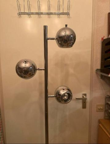 Gave vloerlamp eyeball . Dimbaar beschikbaar voor biedingen