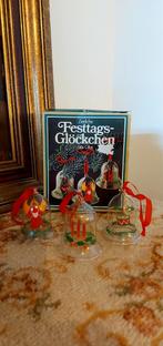 3 prachtige! oude glazen kerstklokjes - ketstboomhangers, Diversen, Kerst, Ophalen of Verzenden, Zo goed als nieuw