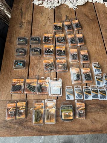 een heel groot anaconda karper materiaal pakket !  beschikbaar voor biedingen