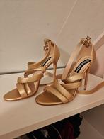 Gouden hakken van Silhouette - Maat 42, Kleding | Dames, Schoenen, Pumps, Geel, Ophalen of Verzenden, Zo goed als nieuw