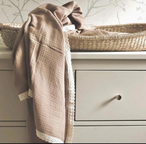 Baby hydrofiel swaddle met kant - mokka - bruin - groot, Kinderen en Baby's, Babykleding | Overige, Nieuw, Jongetje of Meisje