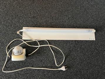 TL Lamp met Bewegingssensor beschikbaar voor biedingen