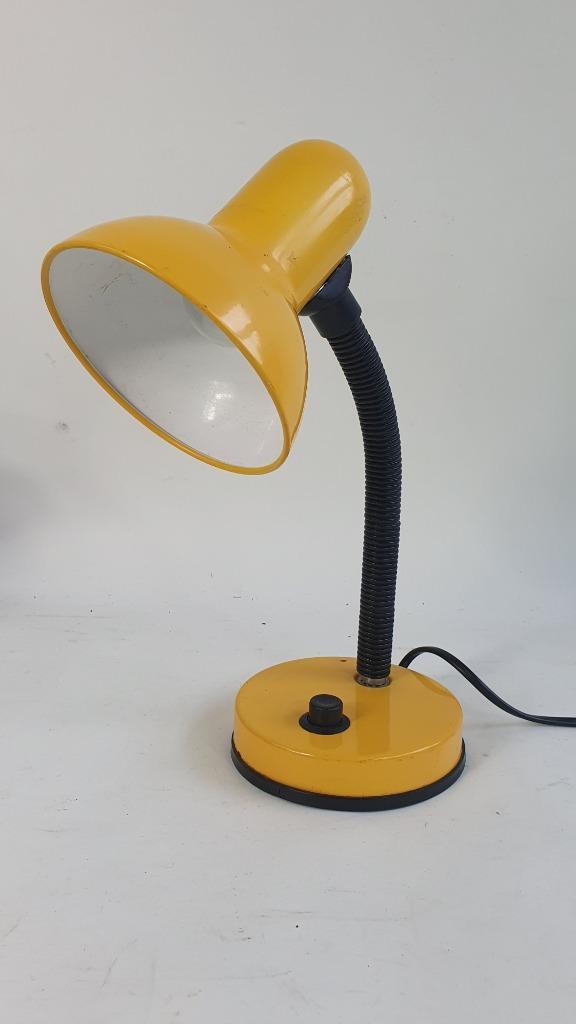 Vintage tafellamp bureaulamp, buigbaar. Geel metaal. 8A11, Huis en Inrichting, Lampen | Tafellampen, Gebruikt, Minder dan 50 cm