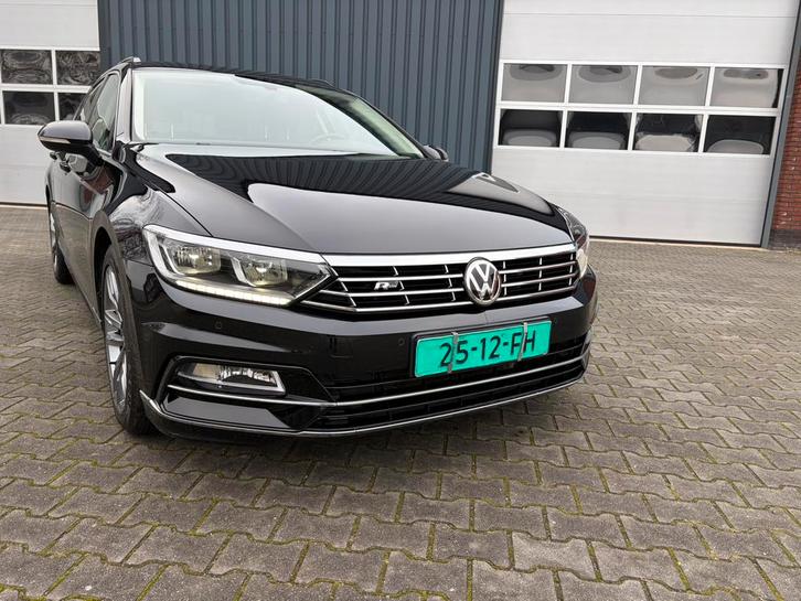 VW passat r-line 2015  1.8 i automaat zwart, Auto's, Volkswagen, Particulier, Passat, ABS, Airbags, Airconditioning, Alarm, Android Auto
