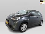 Toyota Aygo 1.0 VVT-i x-fun Dealer onderhouden!, Voorwielaandrijving, Gebruikt, Euro 6, 4 stoelen