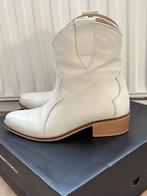 Creme laarzen Roberto D’Angelo maat 36, Kleding | Dames, Schoenen, Roberto D’angelo, Wit, Lage of Enkellaarzen, Ophalen of Verzenden