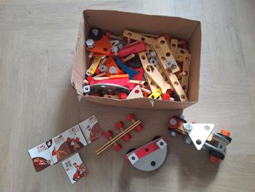 Bouwset Janod, mooi houten constructiemateriaal. beschikbaar voor biedingen