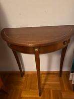 Mooie halfronde kleine tafel, Huis en Inrichting, Tafels | Sidetables, 25 tot 50 cm, Rechthoekig, Ophalen of Verzenden, Zo goed als nieuw