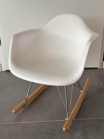 Kinder schommelstoel vitra eames wit beschikbaar voor biedingen