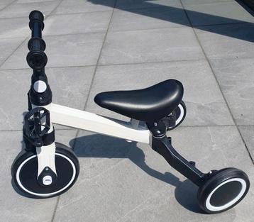 2 in 1 Driewieler en loopfiets met verstelbaar zitje WIT  beschikbaar voor biedingen