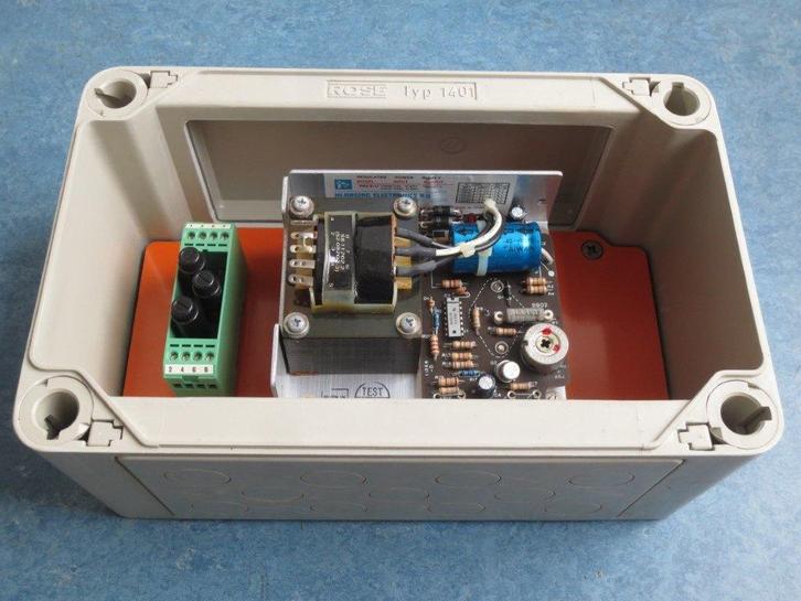 Nieuwe Klaasing 12 Volt 1,7 Amp. voeding in behuizing., Hobby en Vrije tijd, Elektronica-componenten, Nieuw, Ophalen of Verzenden