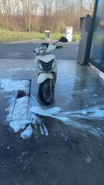 Malaguti centro 50cc piaggo blok tekoop/teruil, Fietsen en Brommers, Ophalen, Maximaal 45 km/u, Zo goed als nieuw, Benzine