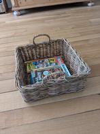 Grof rieten tijdschriften mand met 2 kleine mandjes, Ophalen, Gebruikt, Rond, Riet