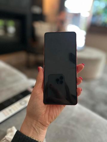 Samsung Z Flip 7 Roze 256 GB beschikbaar voor biedingen