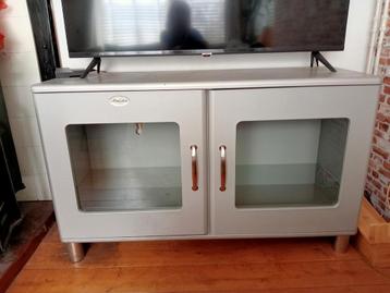 Malibu dressoir kast beschikbaar voor biedingen