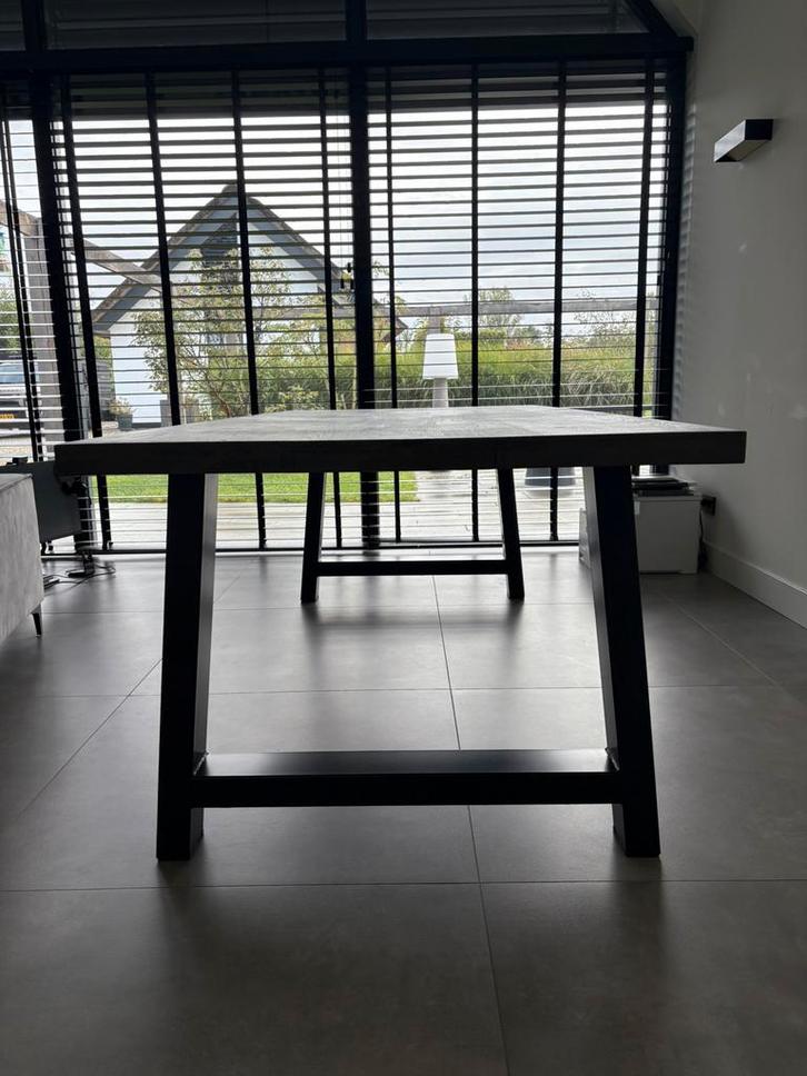 Prachtige eiken eettafel 6 pers met moderne stalen poot, Huis en Inrichting, Tafels | Eettafels, Gebruikt, 100 tot 150 cm, 200 cm of meer