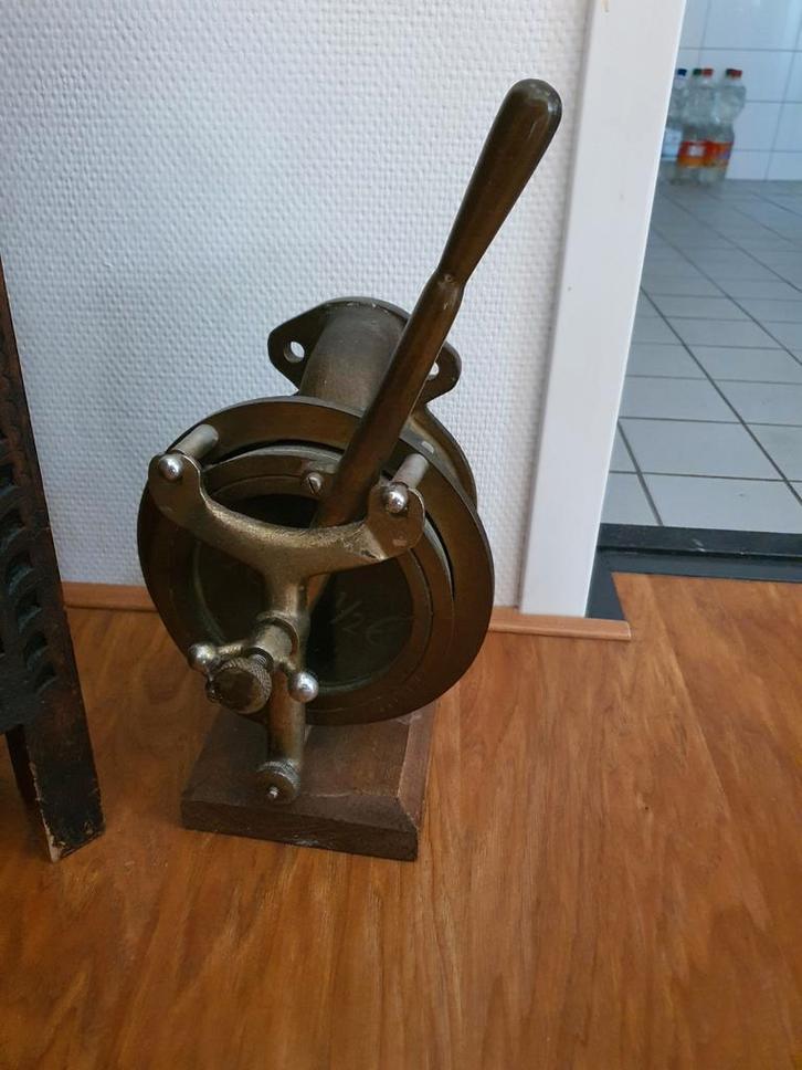 Melkmeetkraan antiek, Antiek en Kunst, Antiek | Gereedschap en Instrumenten, Ophalen