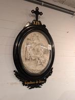 Antieke kruiswegstatie  85 cm hoog. €450, Antiek en Kunst, Ophalen