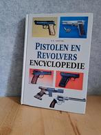 Geillustreerde pistolen en revolvers encyclopedie, Boeken, Overige Boeken, A.E. Hartink, Zo goed als nieuw, Ophalen