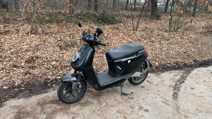 Niu MQI GT sportL 2021 elektrische scooter, Fietsen en Brommers, Brommeronderdelen | Snorfietsen, Gebruikt, Overige merken, Overige typen