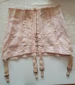 Oud corset in een zalm/roze kleur in mooi bewerkte stof 🌹, Antiek en Kunst, Antiek | Kleding en Accessoires, Ophalen of Verzenden