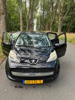Peugeot 107 1.0 12V 5DR 2010 Zwart, Auto's, Voorwielaandrijving, Elektrische ramen, 4 stoelen, Origineel Nederlands