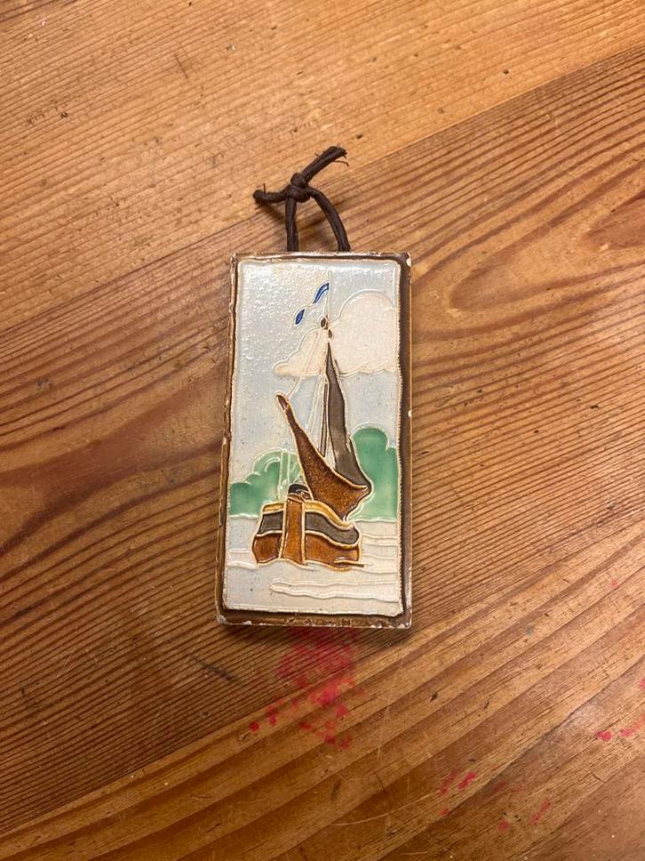 Vintage Westraven Utrecht Tegel met Zeilschip, Sieraden, Tassen en Uiterlijk, Kettinghangers, Gebruikt, Overige materialen, Overige kleuren