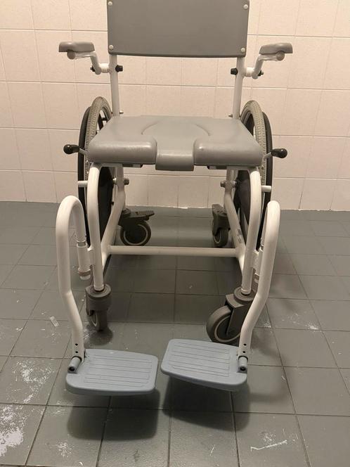 Douch rolstoel, Diversen, Rolstoelen, Zo goed als nieuw, Duwrolstoel, Ophalen